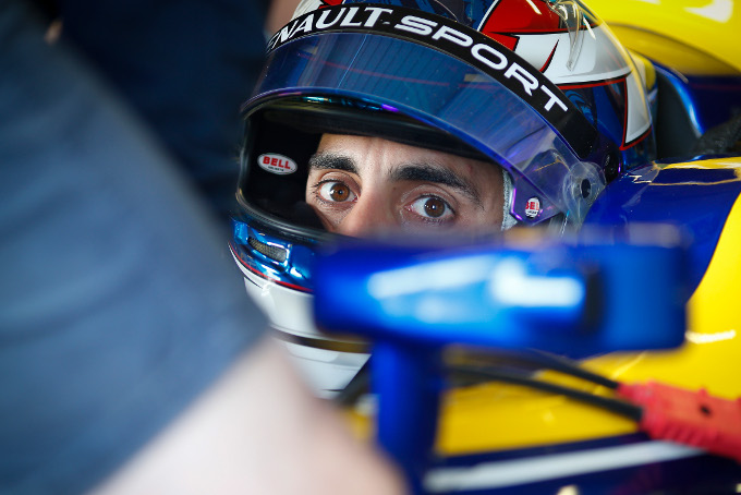 Sebastien-Buemi-Renault-Close-up-Helmet