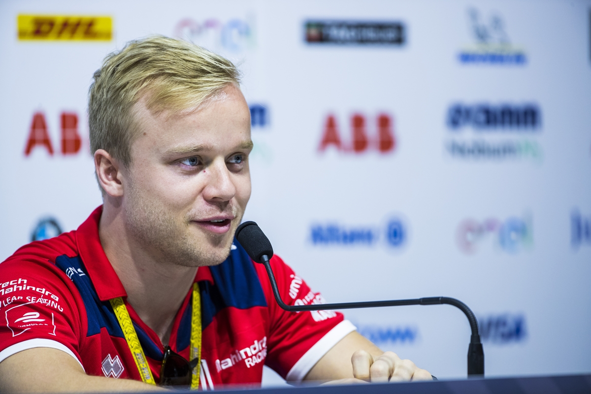 Felix-Rosenqvist-Face-Close-Up