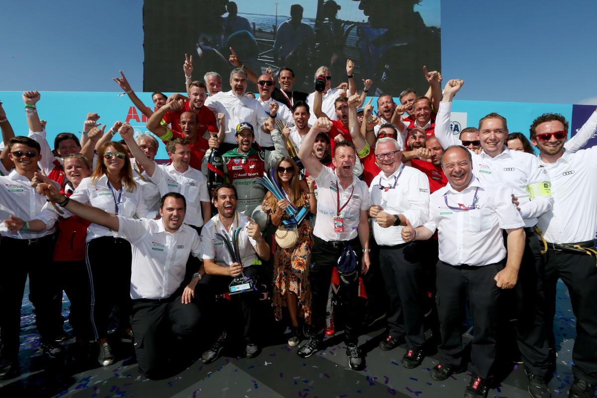 Audi-feiert-Podium-New-York