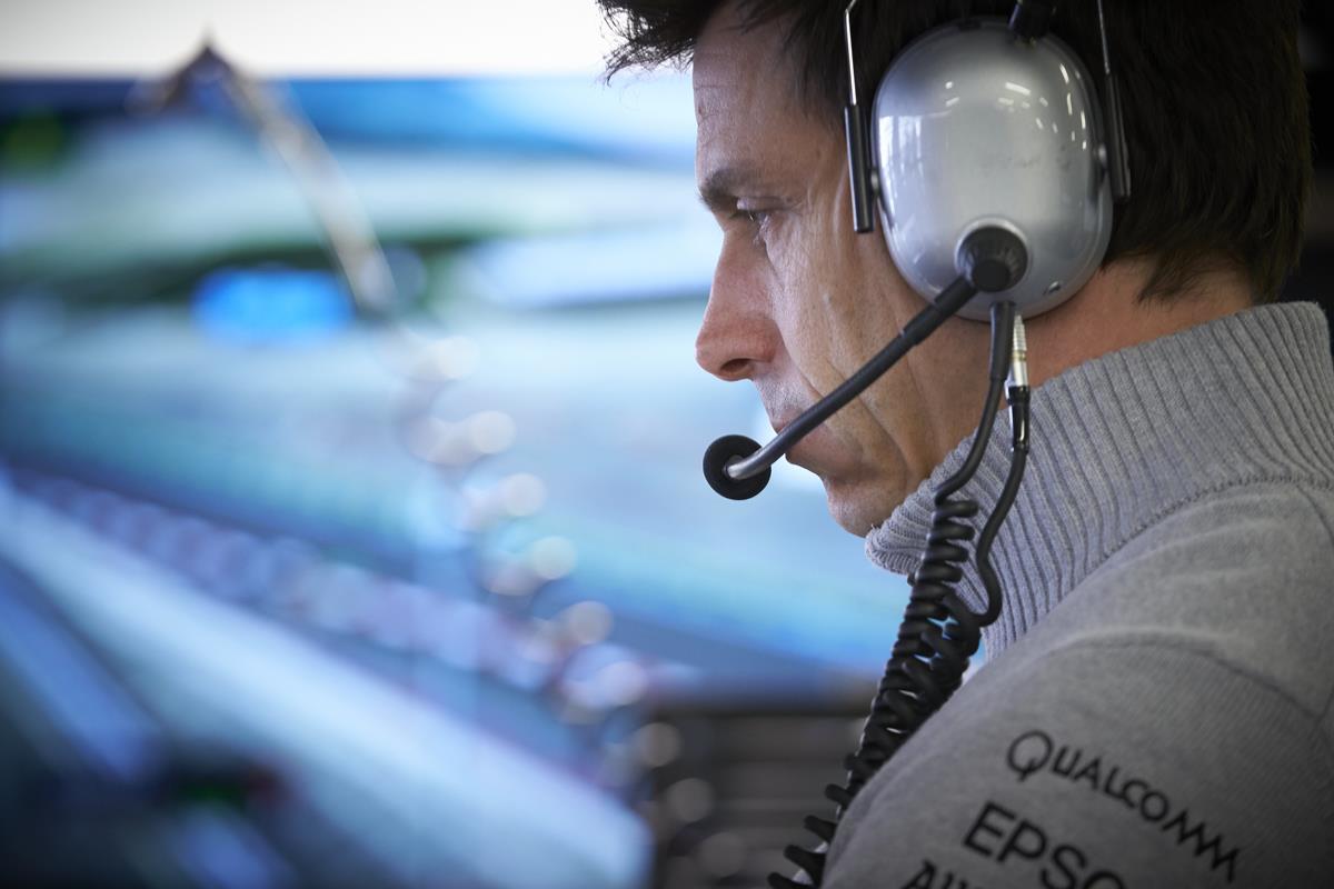 Toto-Wolff-F1-nachdenklich