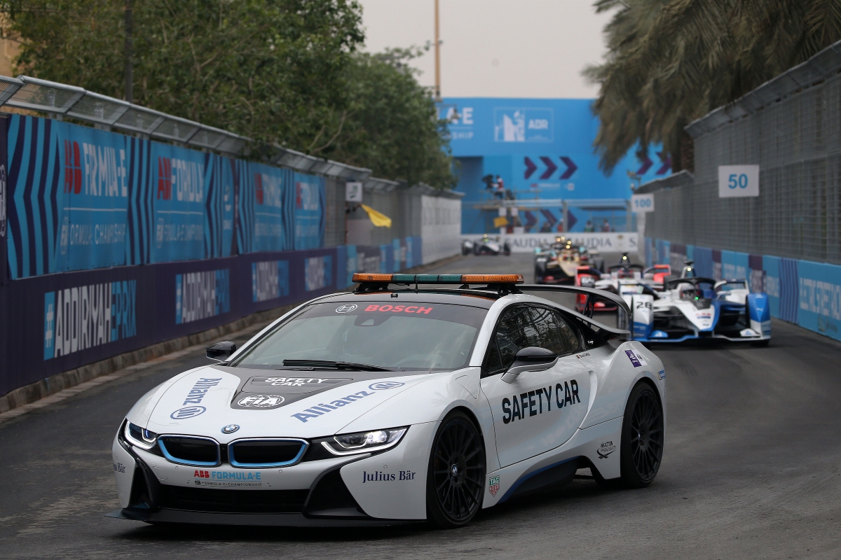 Safety-Car-Diriyya