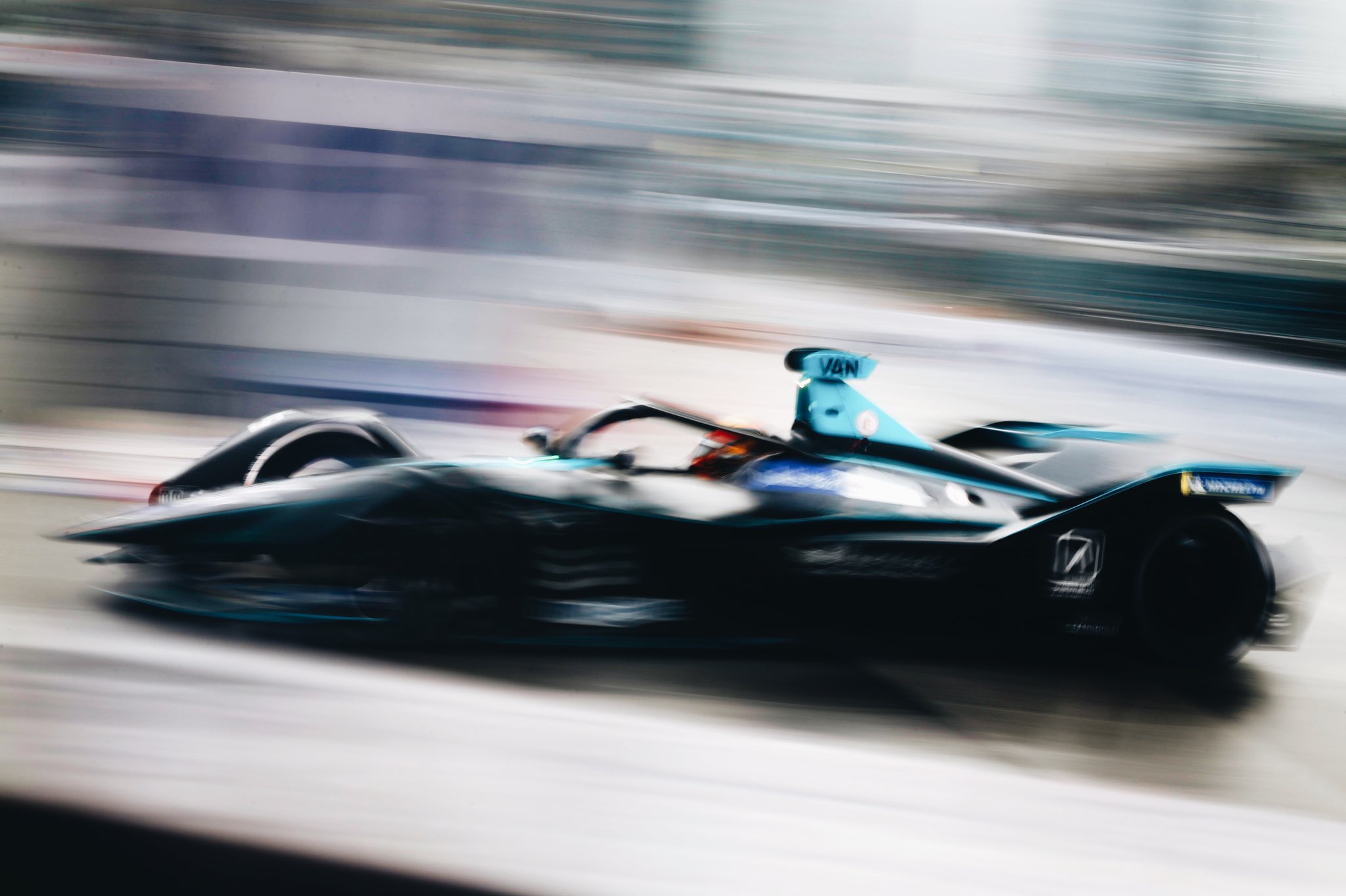 Stoffel-Vandoorne-first-Pole-Position-Formula-E-Hong-Kong