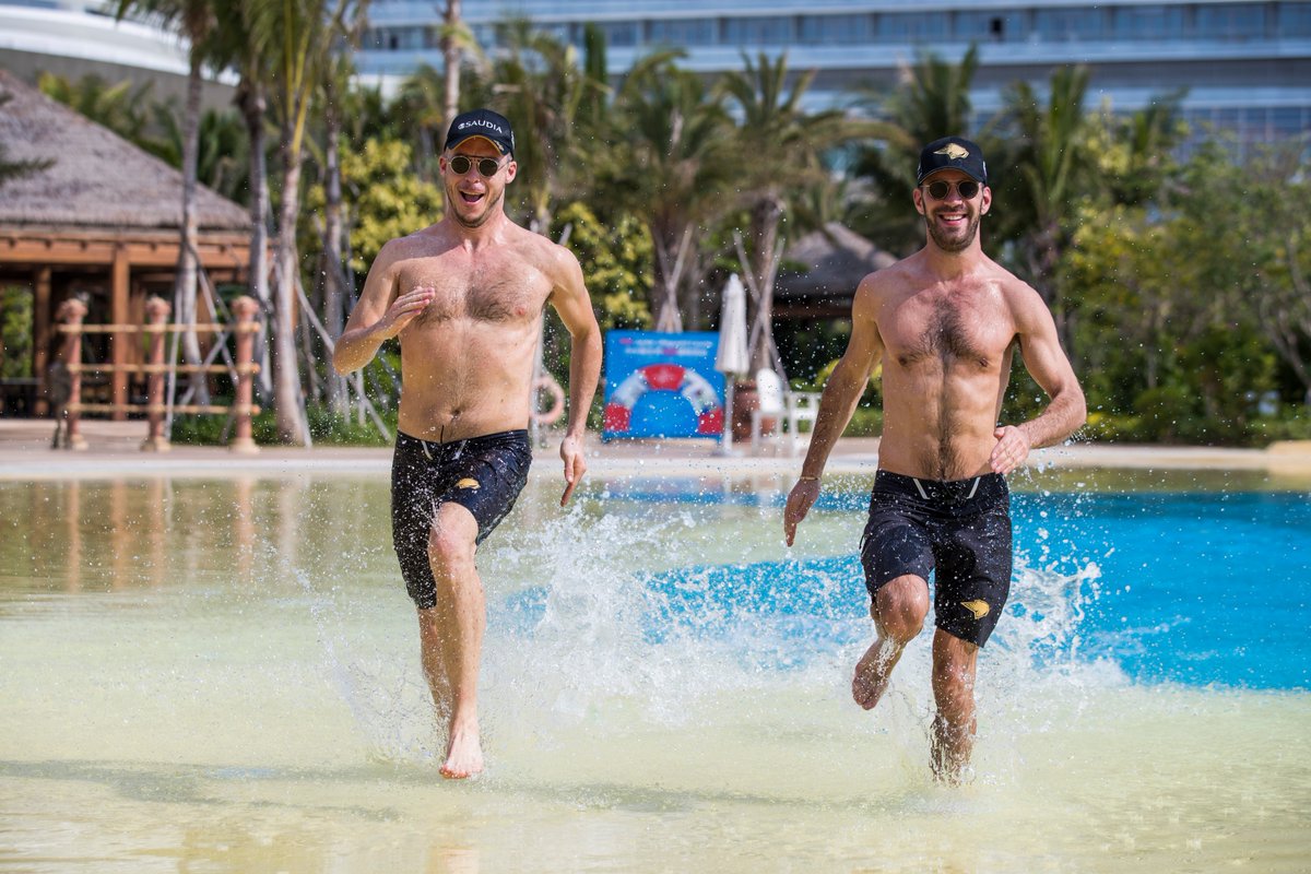 Andre-Lotterer-Jean-Eric-Vergne-Jeandre-Baywatch-Pool-Sanya