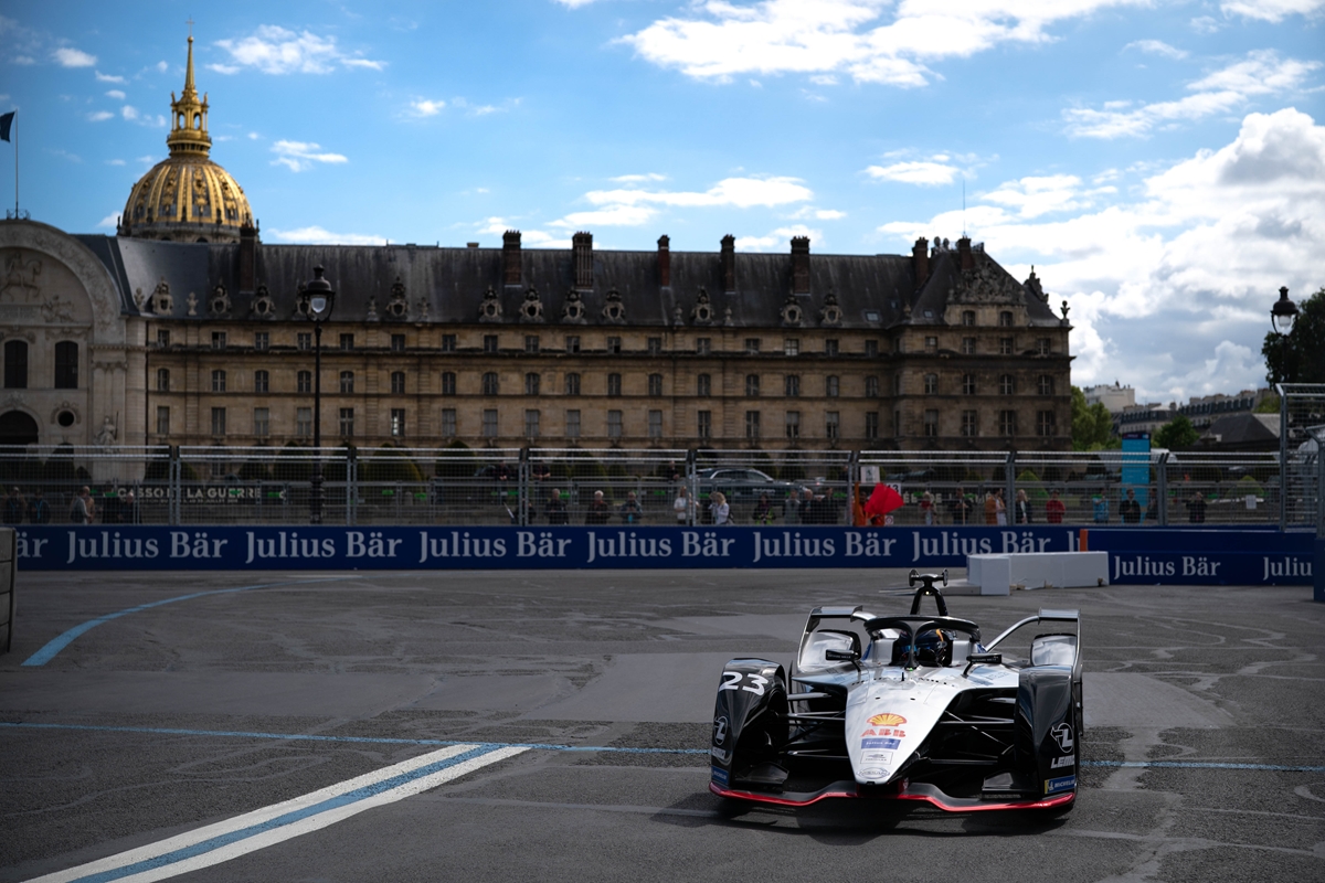 Sebastien-Buemi-Invalides