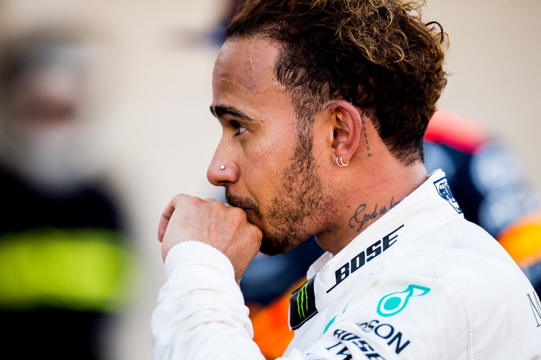 Lewis-Hamilton-thinks-about-Formula-E