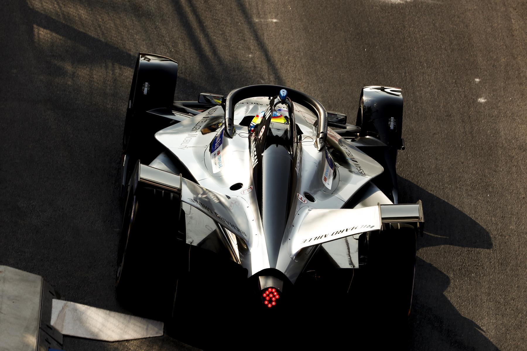 Nissan-Formula-E-Car-from-behind