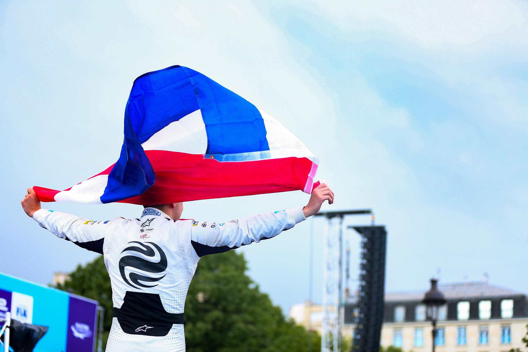Robin-Frijns-first-Formula-E-win-Paris