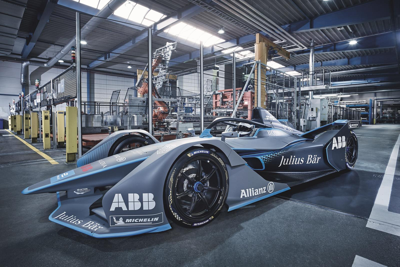 voestalpine-Formel-E-Auto-im-Werk