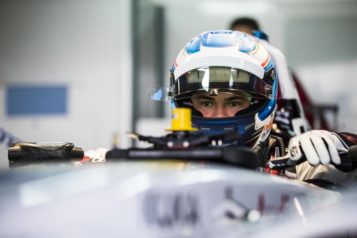 Nyck-de-Vries-Formula-E-Rookie-Test-Audi