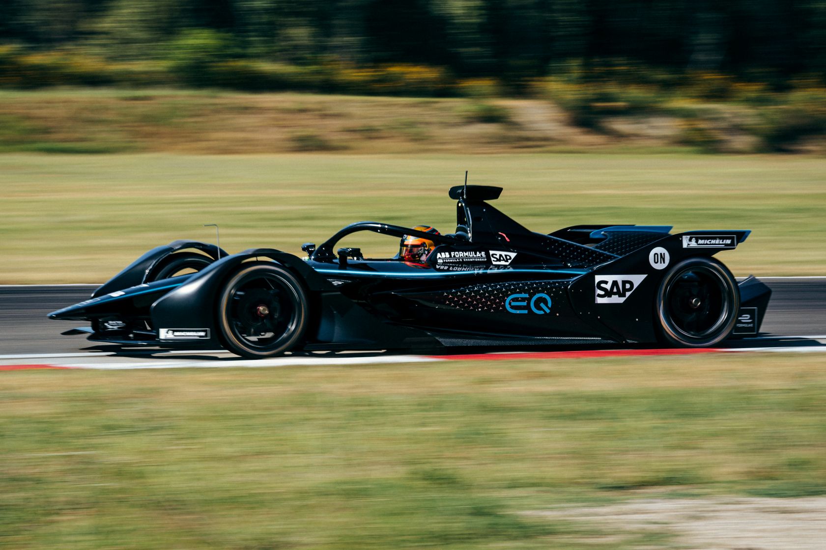 Mercedes-EQ-Varano-Test