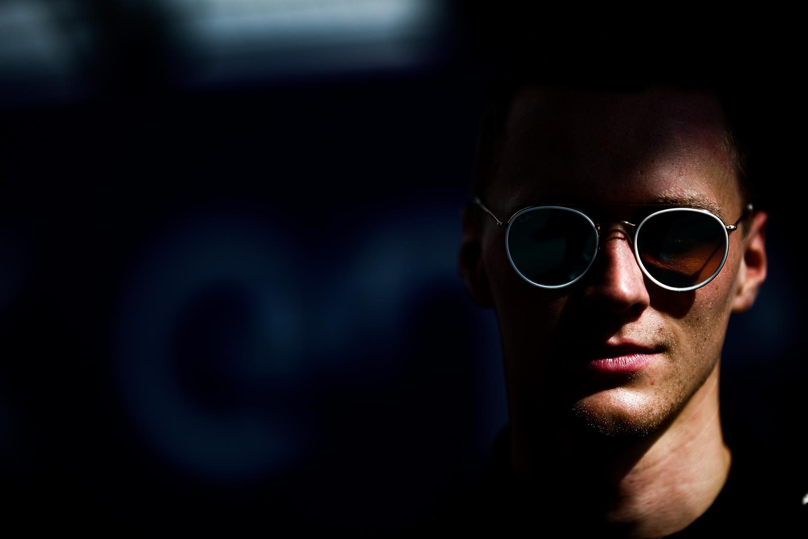 Max-Gunther-Formula-E-Shades