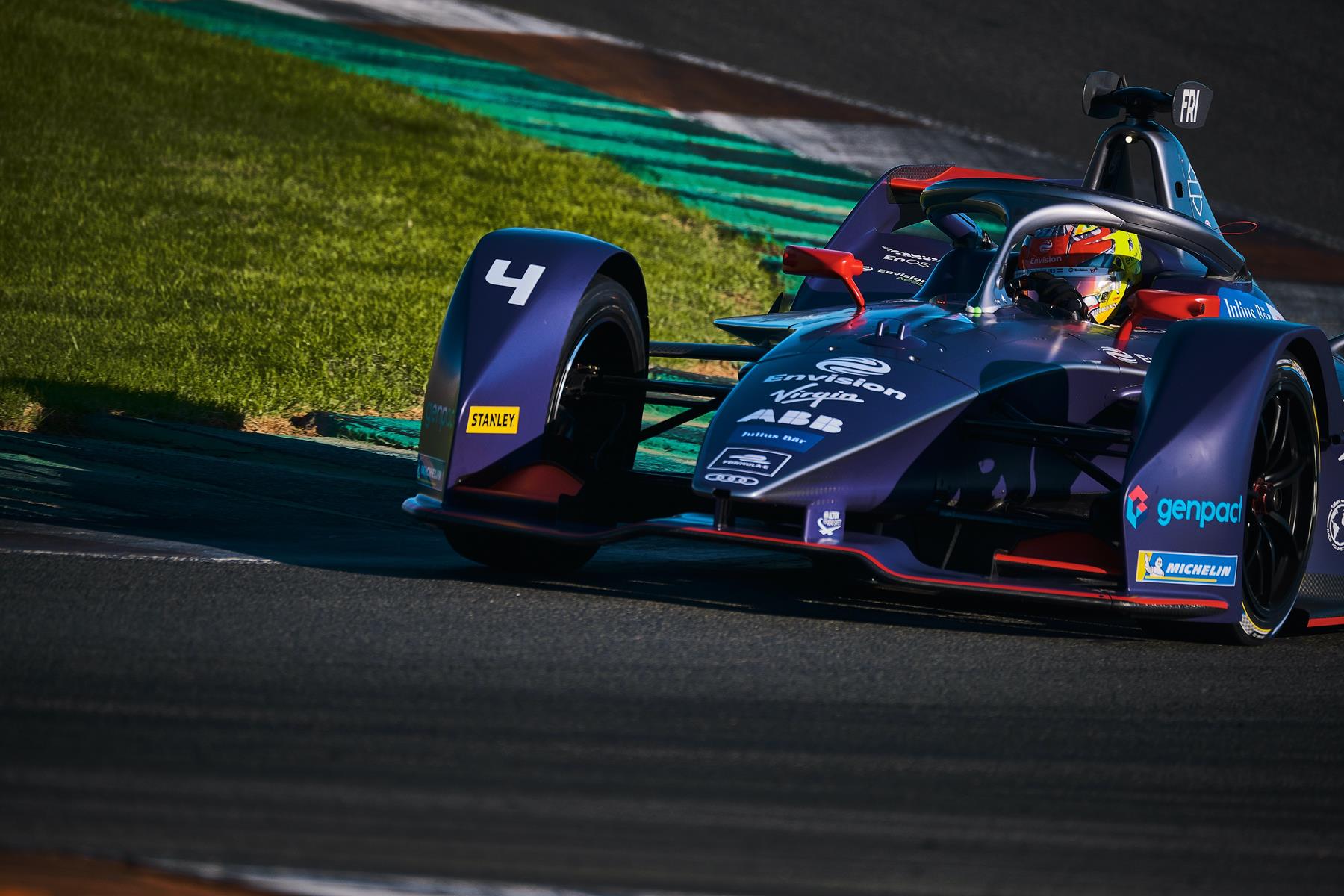 Robin-Frijns-Virgin-Valencia-Testing