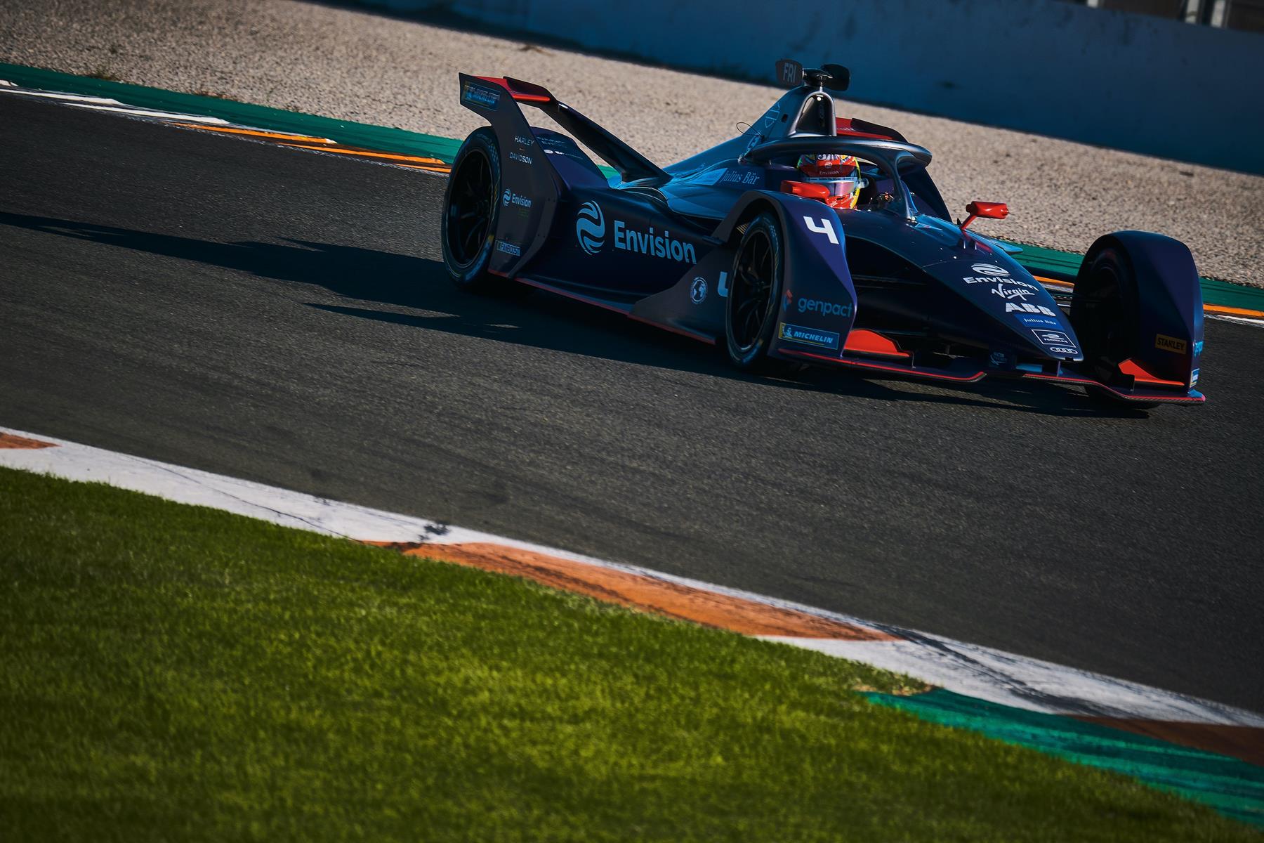 Robin-Frijns-Envision-Virgin-Racing-Valencia-Test-2019-Jamie-Sheldrick-Spacesuit-Media