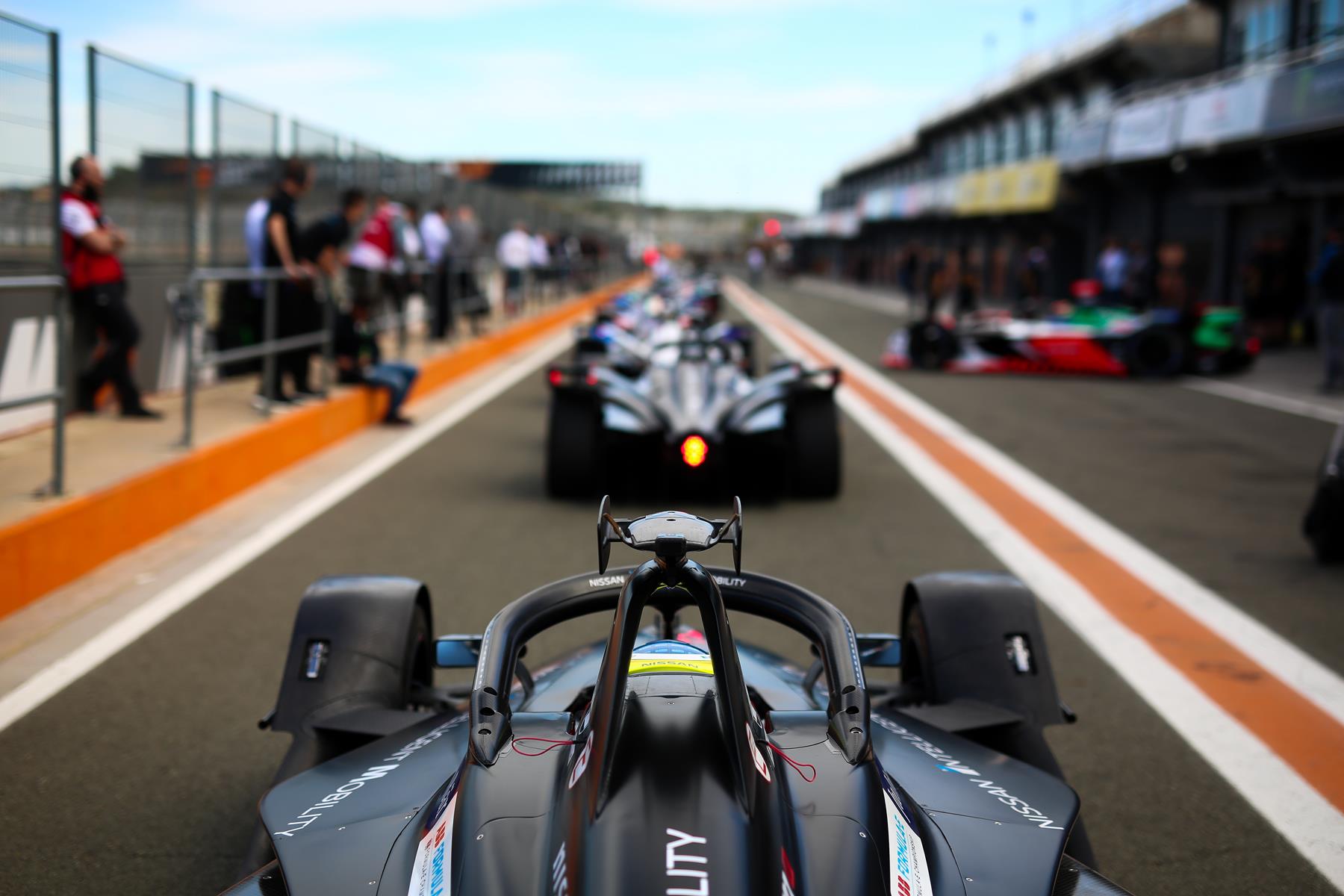 Nissan-Rowland-Top-View-Pitlane-Formula-E-Roll-Hoop