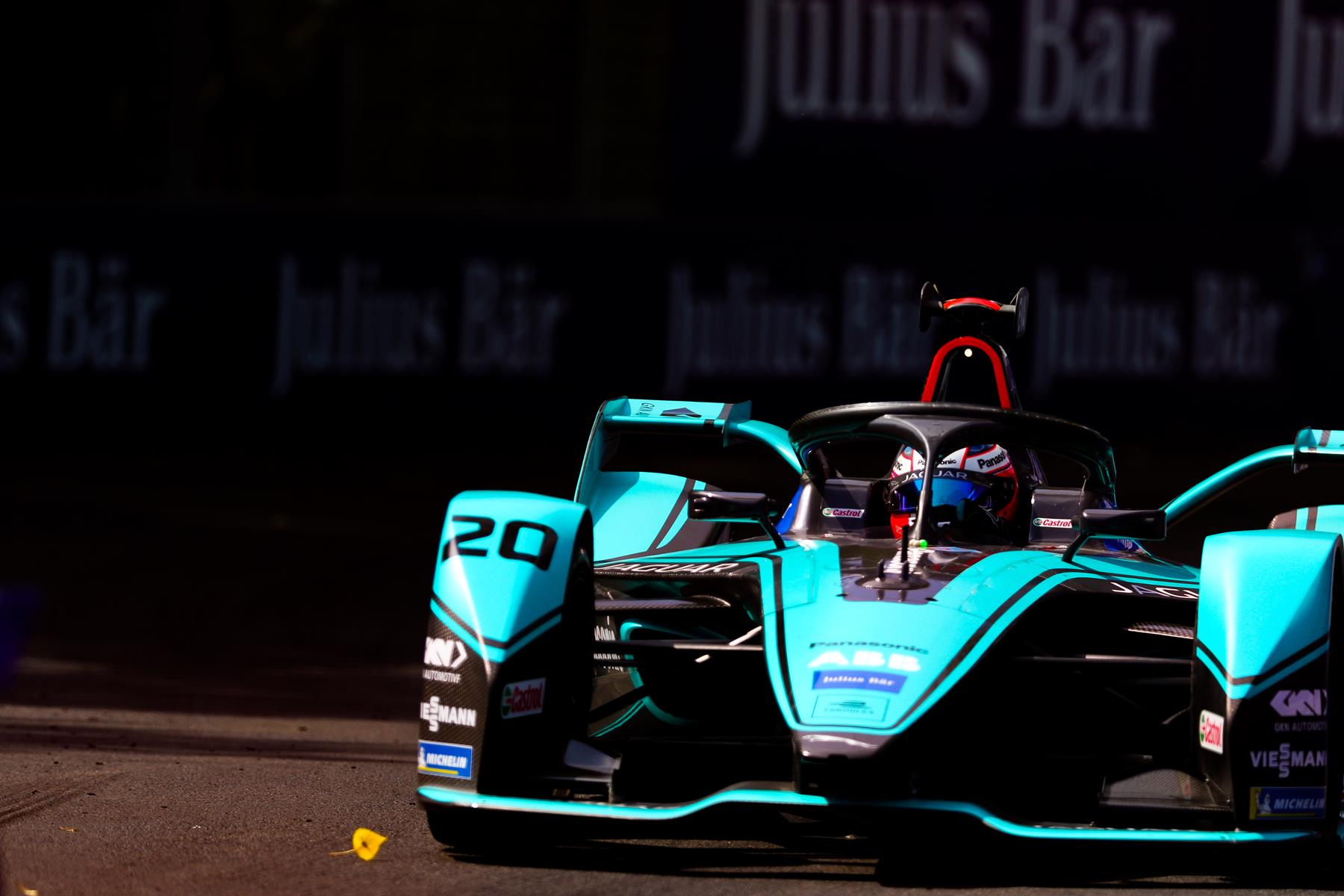 Mitch-Evans-Panasonic-Jaguar-Racing-Santiago-E-Prix-2020-Turn-2-Closeup-Shivraj-Gohil-Spacesuit-Media