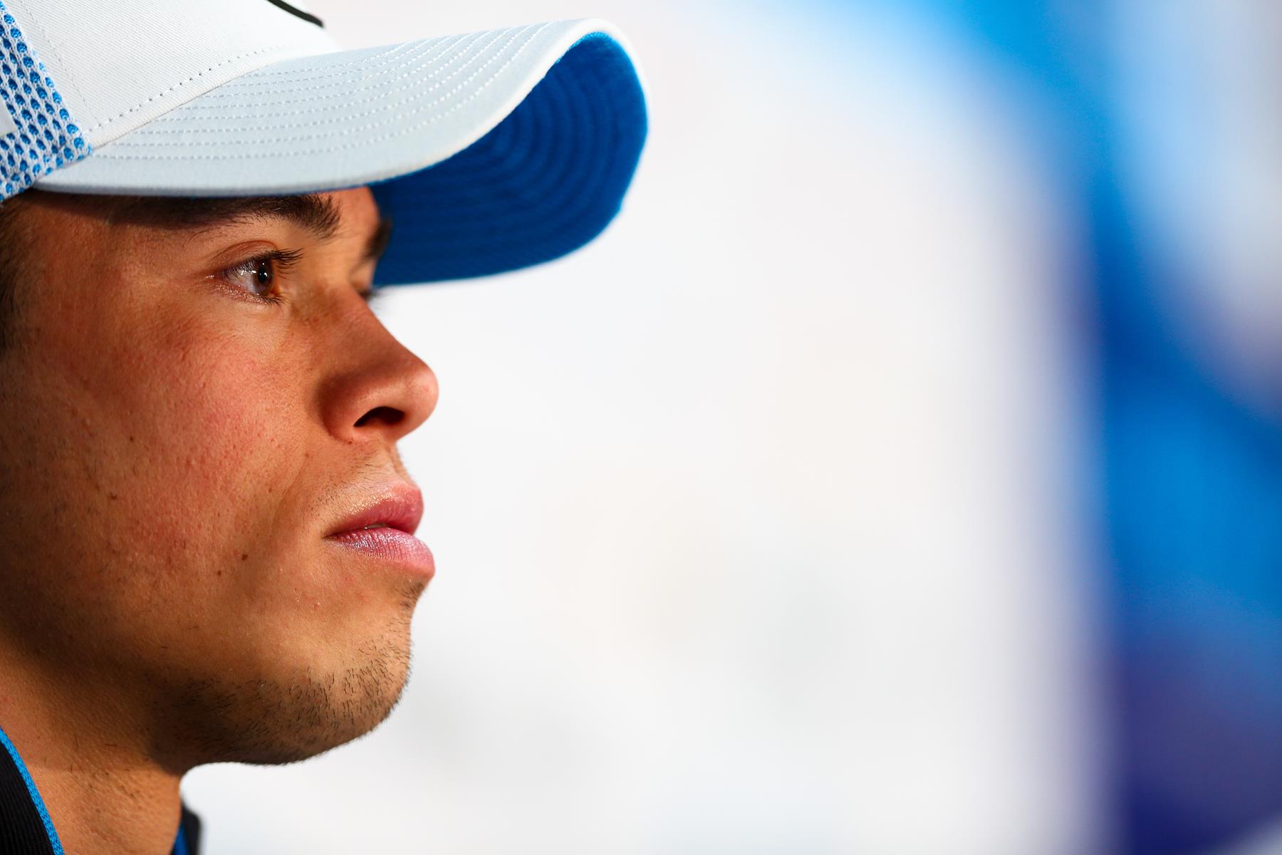 Nyck-de-Vries-Cap-Mercedes-Formula-E-frustrated