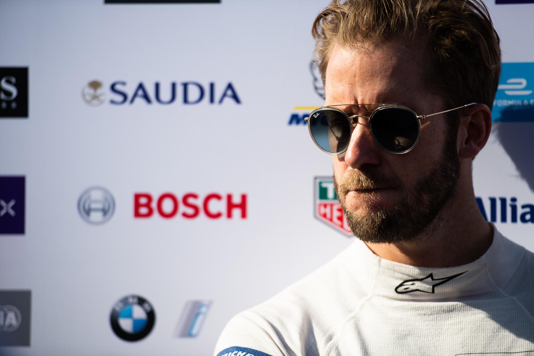 Sam-Bird-Envision-Virgin-Racing-Marrakesh-E-Prix-2020-face-sunglasses-in-the-sunlight-Spacesuit-Media-Lou-Johnson