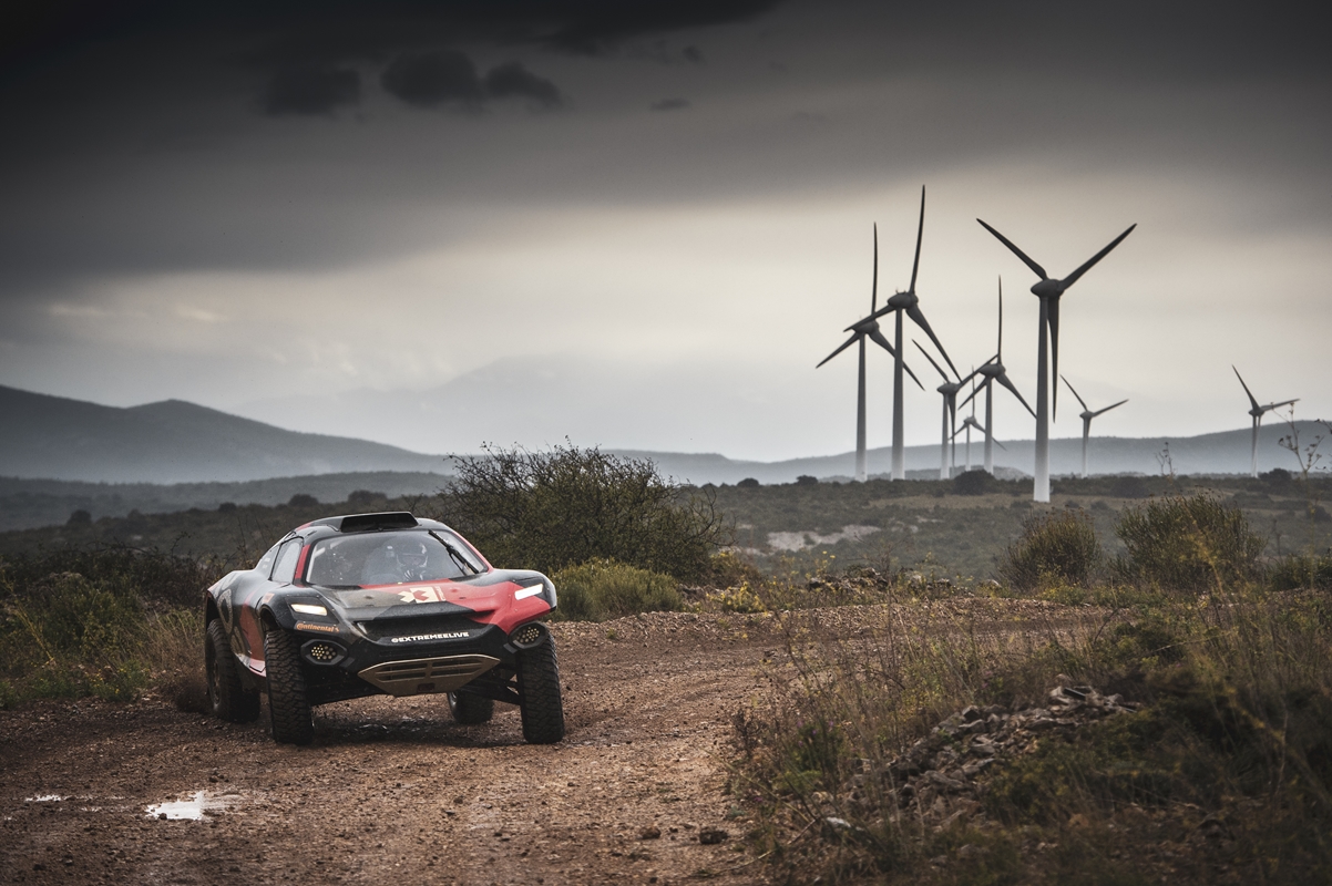Extreme-E-Clouds-Drift-Moody-Test