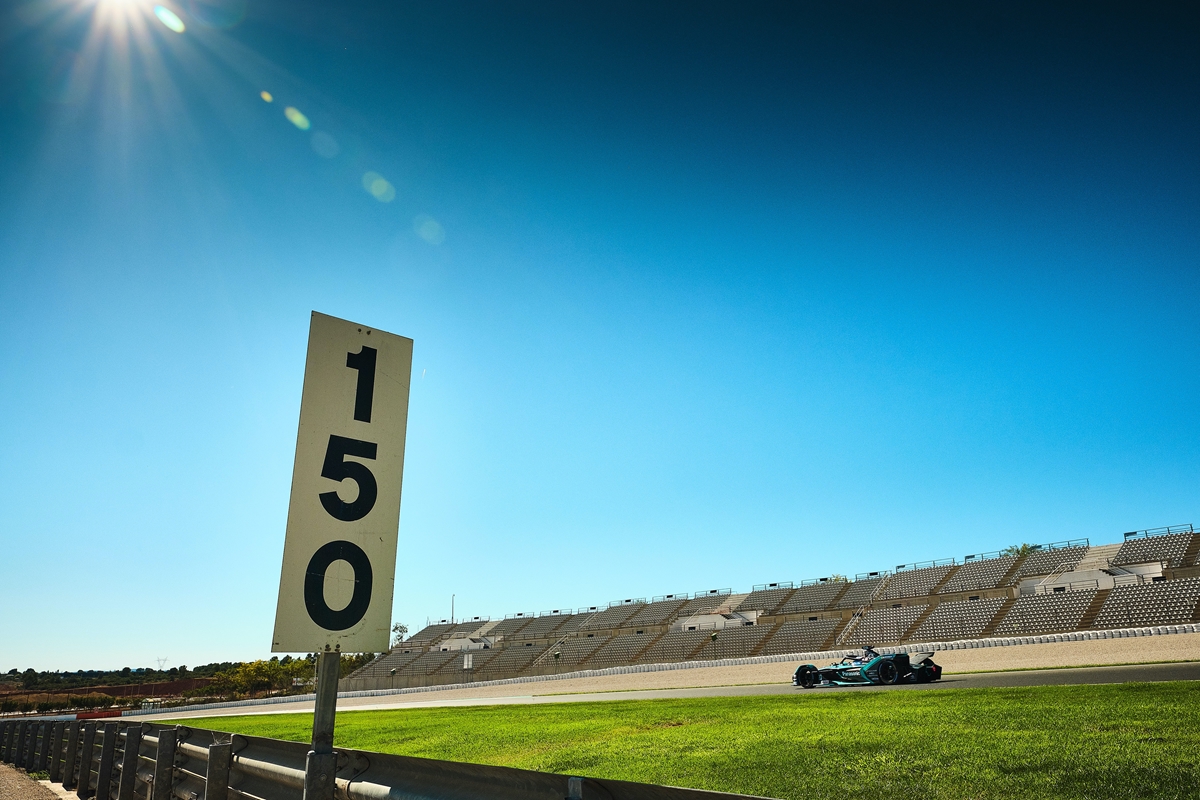 Jaguar-150-Metres-Braking-Point-Valencia-Empty-Grandstands