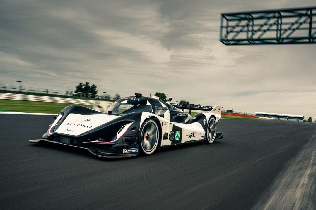 Roborace-Arrival-on-Track